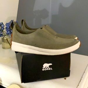 Waterproof sorel walking shoes